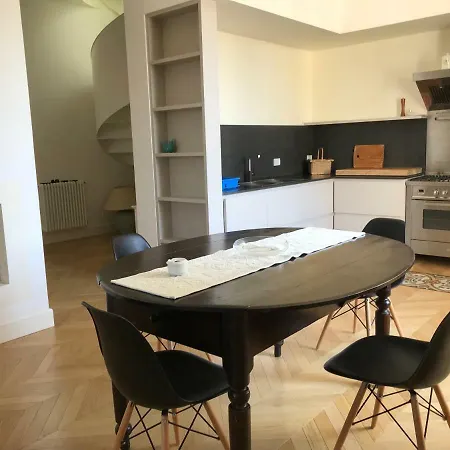 Attico Nel Centro Di *